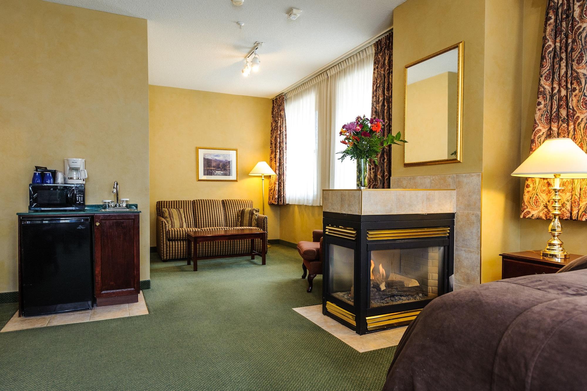 Peterborough Inn & Suites Hotel Экстерьер фото