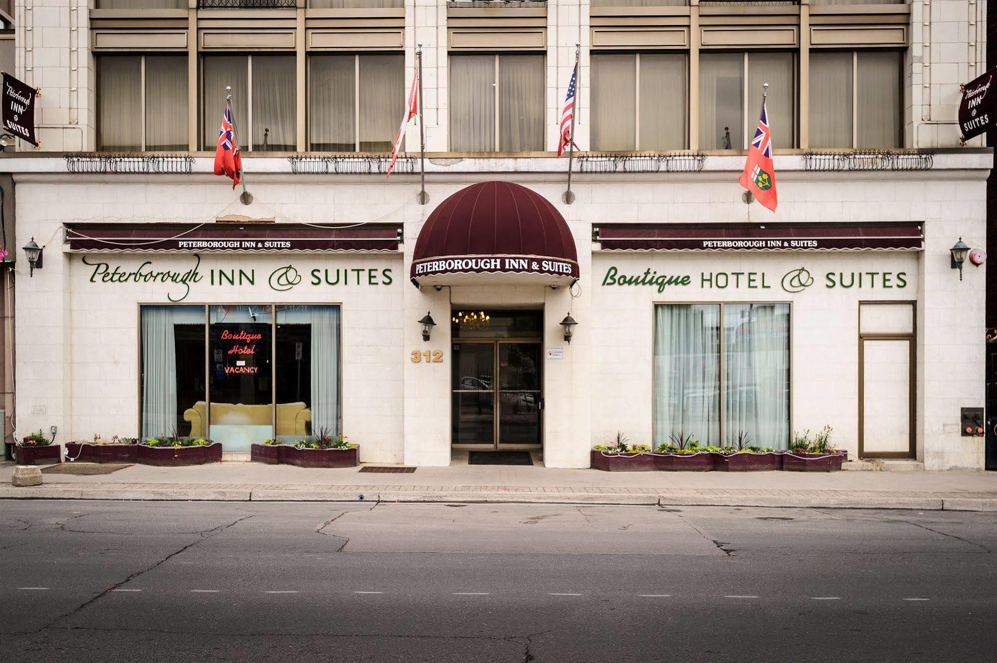 Peterborough Inn & Suites Hotel Экстерьер фото